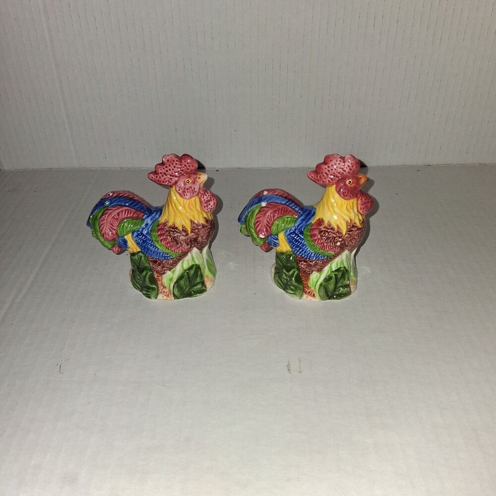 Colorful Rooster Salt & Pepper Shakers Good Condition w/Stoppers
